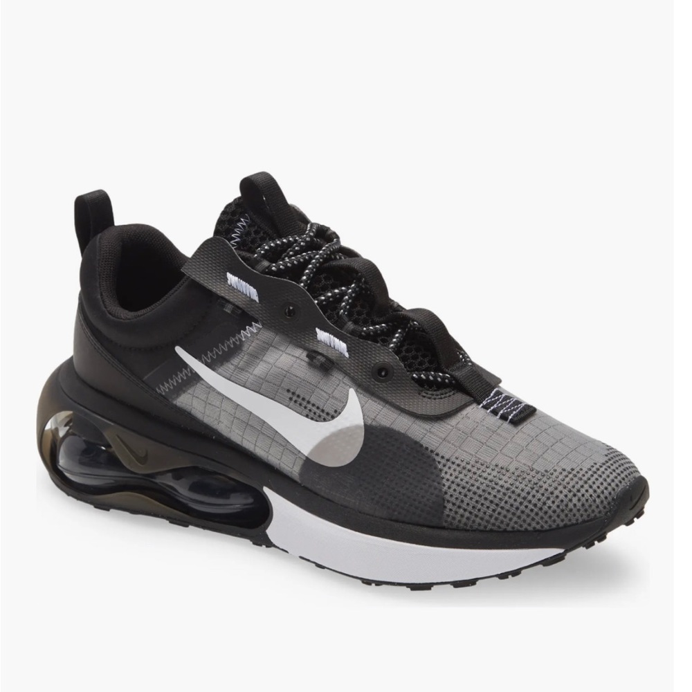 *Like New* Only worn once or twice. Air Max 2021 Sneaker (Men) 10.5